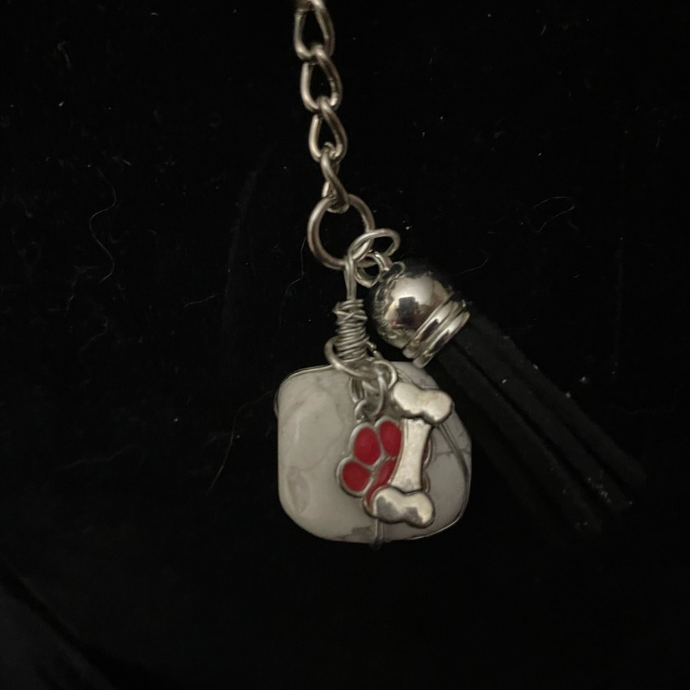 Hand Wrapped Howlite Crystal Keychain New - Picture 2 of 2